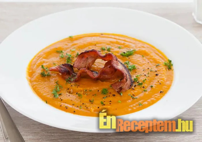 Tejszínes sütőtök krémleves