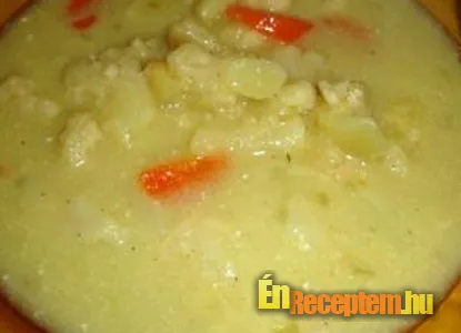 Tavaszi tejfölös karfiolleves