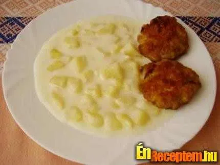 Krumplifőzelék kicsit másként fasírttal