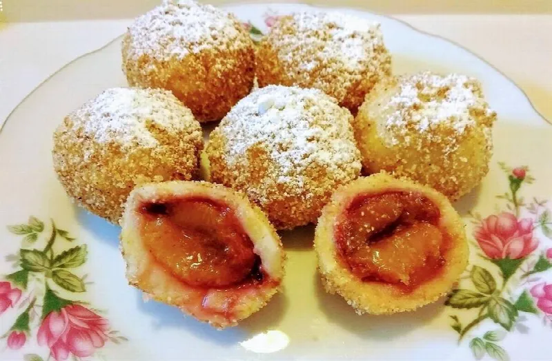 Egyszerű szilvásgombóc