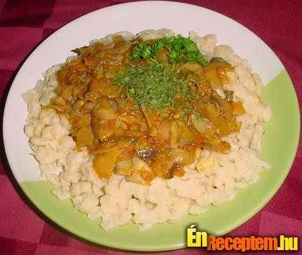 Gombapörkölt nokedlival