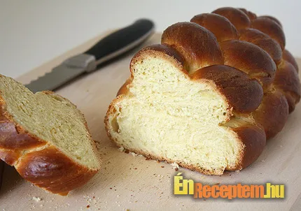 Foszlós fonott kalács