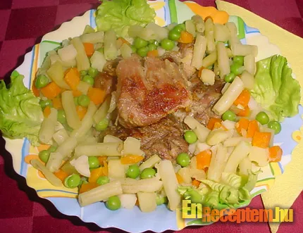 Fokhagymás sertés sült párolt zöldséggel