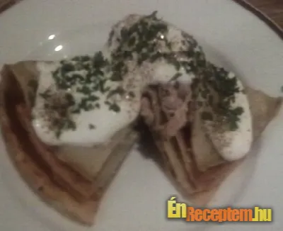 Hagymás-szalonnás-juhtúrós palacsinta