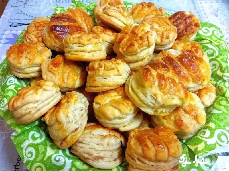 Tepertőkrémes pogácsa (hajtogatás nélkül is leveles)