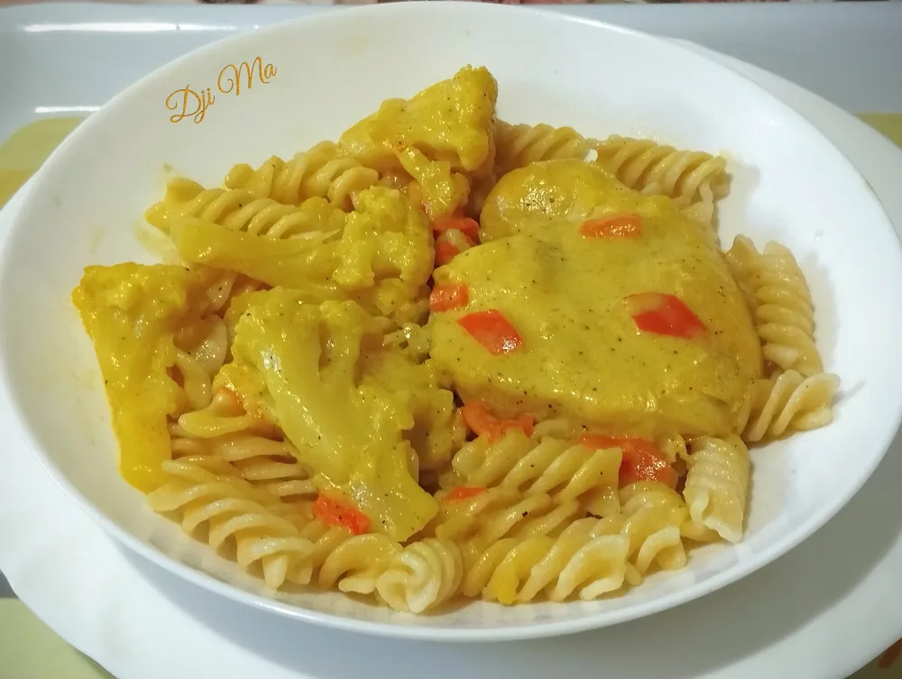 Kurkumás karfiolos csirkemell